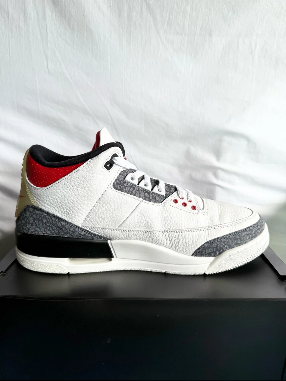 Jordan authentic retro
